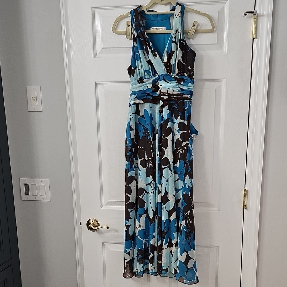 Floral Blue and Black Sleeveless Dress